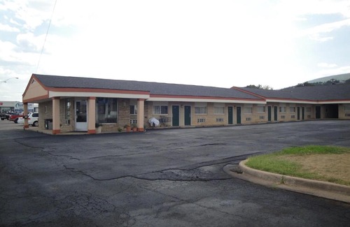 Poteau Hotel | Poteau Inn