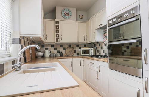 Pickering Cottage | POTTER HILL COTTAGE, pet friendly, with open fire in Pickering