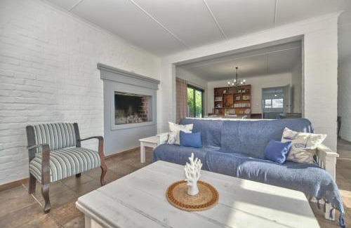 Waenhuiskrans House | Potties House In Arniston