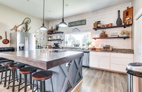 Pottsboro House | Pottsboro Home w/Patio & Grill ~ 1 Mi to Lake!