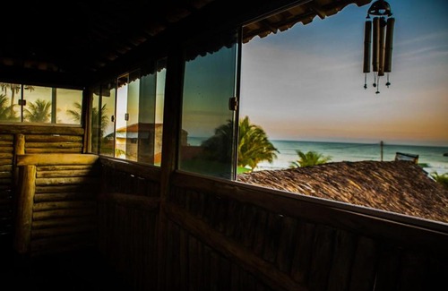 Baleia Hotel | Pousada Altas Horas Beach Club