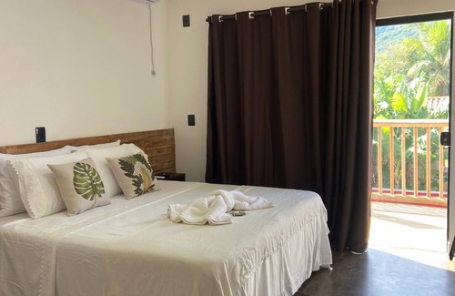 Praia da Armacao do Itapocoroi Hotel | Pousada Amaris
