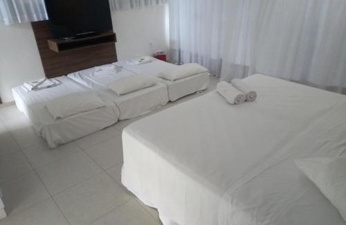 Praia da Armacao do Itapocoroi Hotel | Pousada Bernúncia