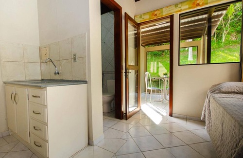 Bombas Hotel | Pousada Elfos