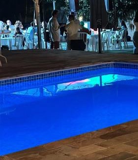 Caiocara Hotel | Pousada Villa Giglio endereço Av Lucas Nogueira Garces x Rubens Paiva região nobre de Atibaia