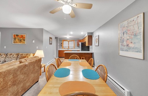 North Creek House | Powder Pass 11j - Cozy End Unit Retreat 3 Bedroom Townhouse by The Summit at Gore Mountain