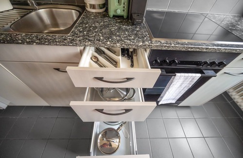 Seebach Apartment | Practical & Cozy 2BR Apartment
