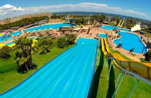 Les Tres Cales Ski Chalet | Practical holiday home with private pool, barbecue area and children's play area