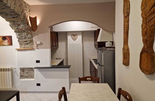 Ortonovo Apartment | Practical little house not bad