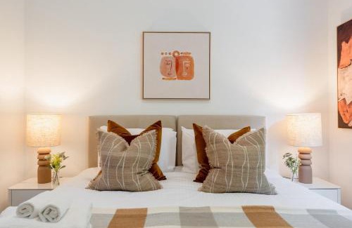 Prahran House | Prahran Timeless & Modern Haven, with parking