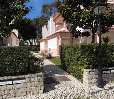 Praia del Rei Apartment | Praia D'El Rey Pool & Golf House