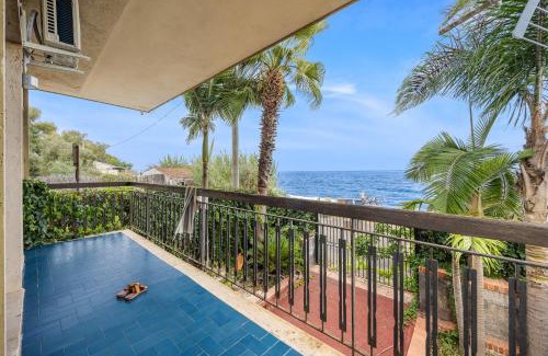 Praiola Apartment | PRAIOLA BEACH HOUSE