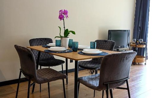 Katowice Apartment | Praktyczny apartament z cichym tarasem