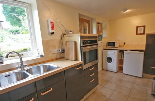 Greenhaugh Cottage | Pretty stone cottage in the picturesque village of Greenhaugh only 4. 5 miles from Bellingham .