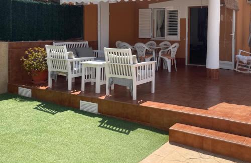 Monte Faro House | Preciosa casa con patio R54 by Novadesta