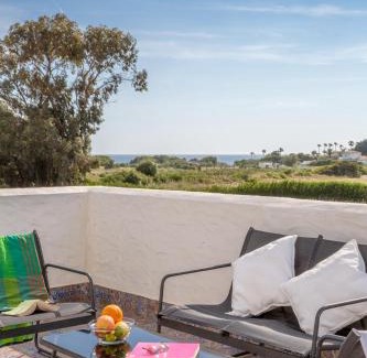 Zahora Villa | Preciosas villas con jardín y vistas al faro, a 700m de la playa