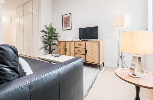 San Julian Apartment | Precioso estudio en San Julián Sevilla, AC WiFi Hiniesta estudio