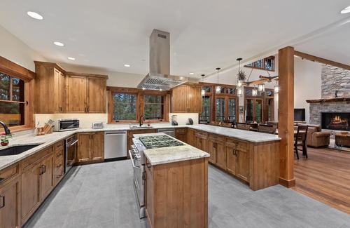 Cle Elum House | Premier 5-Suite Suncadia Golf Home *w/hot tub, sauna and game/media level*