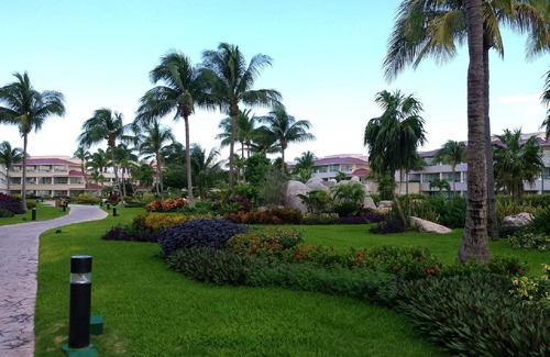 Felipe Carrillo Puerto Hotel | Premier All Inclusive Cancun Resort includes Resort Credit