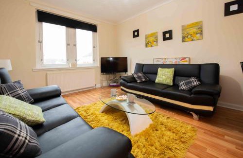 Motherwell Apartment | PREMIER - Chapel Apartment with Driveway!