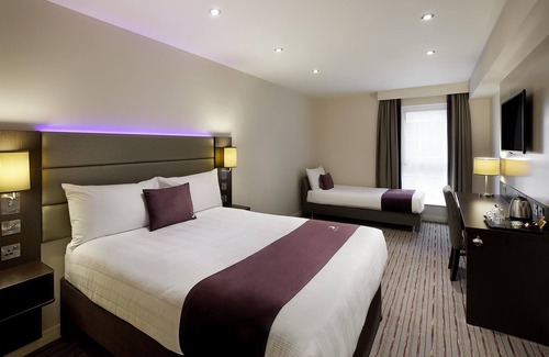 Sutton Coldfield Hotel | Premier Inn Birmingham North - S.Coldfield