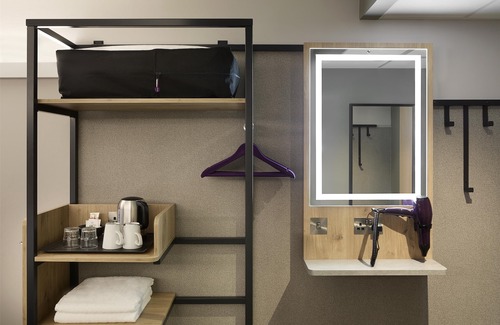 Epsom Hotel | Premier Inn Epsom Central