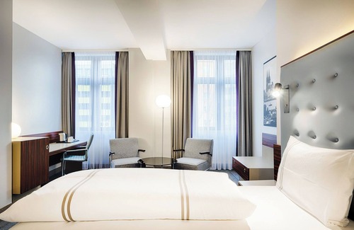 Altstadt-Nord Hotel | Premier Inn Köln City Mediapark