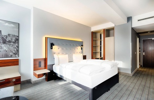 Altstadt-Nord Hotel | Premier Inn Köln City Mediapark