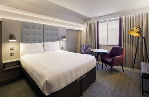 North Richmond Hotel | Premier Inn London Richmond