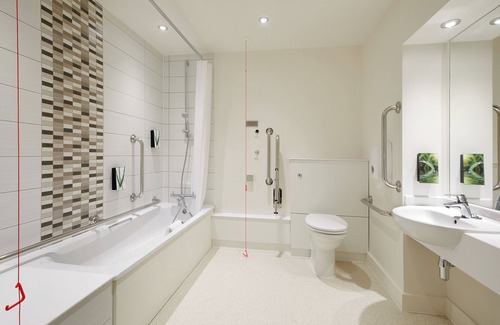 Salfords Hotel | Premier Inn Redhill Reigate