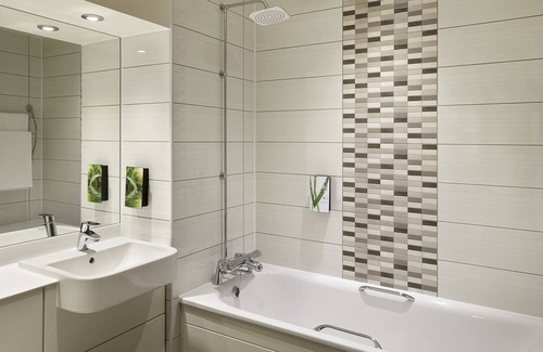 Swindon Hotel | Premier Inn Swindon Central