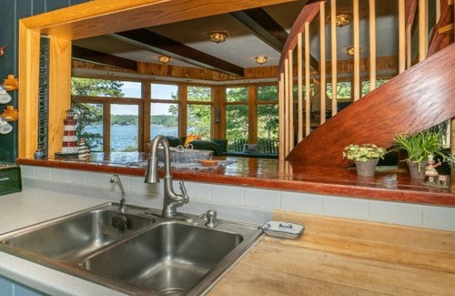 Frontenac House | Premier Island Retreat-Private-Spacious-Great Fishing-Channel-side: The best!