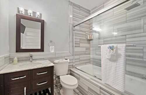 Olde Kensington Apartment | Premier Studio W Gym Access