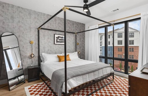 West End Apartment | Premium 2 Bedroom, 4 Bed with HUGE Wrap Around Patio
