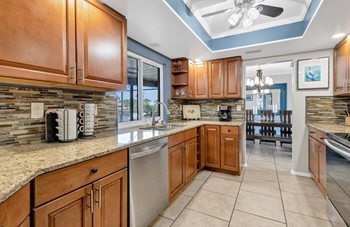 Charlotte Harbor House | 🥇 Premium 3bd villa on canal with a private pool (CH875)