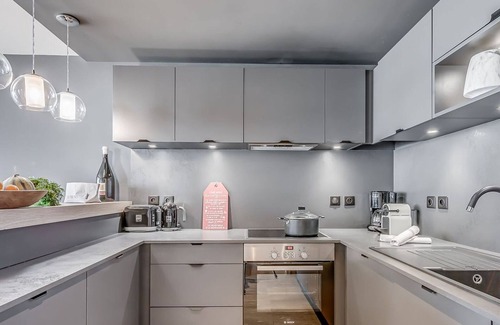 Tignes le Lac Apartment | PREMIUM 4* Apartment, 5 rooms, 8 guests, balcony, hotel services, wifi, Tignes