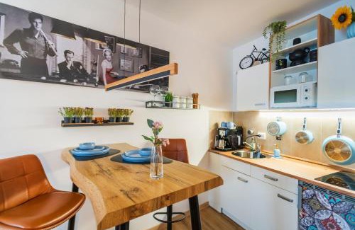 Altstadt Apartment | Premium Apartment inspiriert von Marilyn Monroe-Bremen City Center