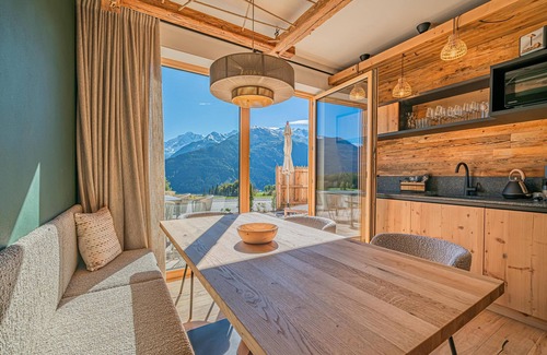 Schonbach Ski Chalet | Premium combination with gondola view and sauna