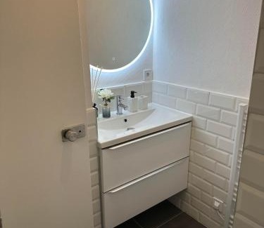Le Chesnay Apartment | Premium & Cosy Studio - Paris à 20 mins - Châteaux de Versailles à 8 mins