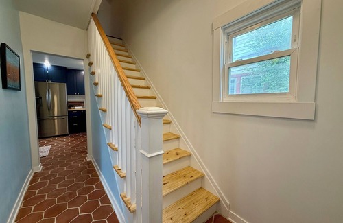 West Main HIll House | Premium Luxury furnished, 30 day min, avail. Feb 15