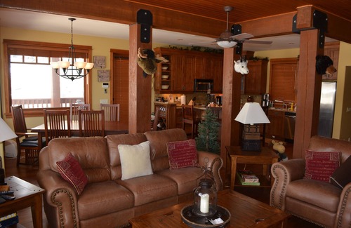 Big White Ski Resort Ski Chalet | Premium ski-in/ski-out 3 bedroom, 2 bath home. Located directly on Woodcutter