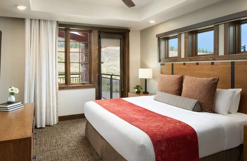 The Highlands House | Premium Skiing Winter Escape! Upscale Villa Resort