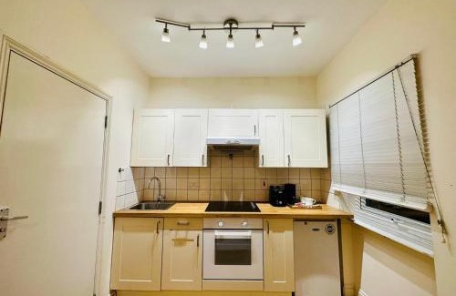 East Walworth Apartment | Premium Studio Flat 02 Near Tower Bridge