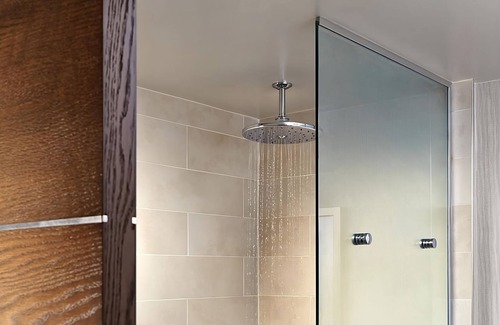 Los Angeles Hotel | Premium Two Queen, The Anza A Calabasas Hotel, Pool, Near Lake Calabasas Park