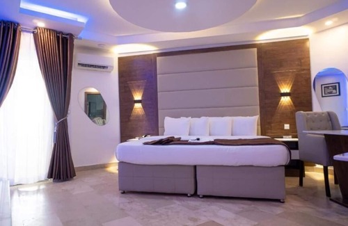Ofin Hotel | Presken Waters