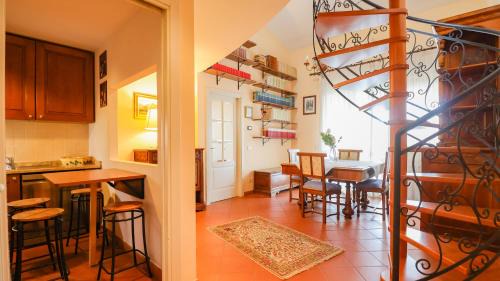 Pistoia Apartment | PRESTIGE APARTMENT NEAR THE CENTRE - with Balcony, Wi-Fi