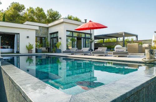Saint-Gely-du-Fesc Villa | Prestigieuse Villa Spa 2 Piscines