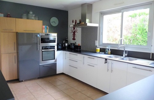 La Trinite-sur-Mer House | Pretty and spacious house * 3 bedrooms * 2 to 6 vacationers * Enclosed garden