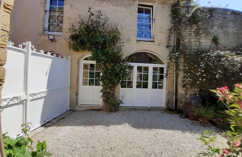 Creully House | Pretty old house between land and sea