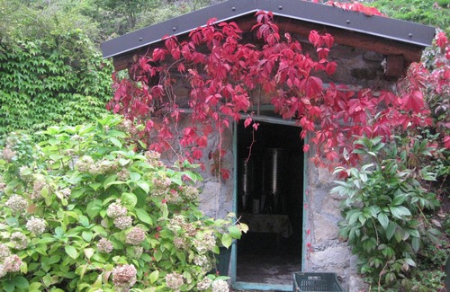 Tolmin House | Pri Mačku, a holiday house in the nature with all privacy for max 13 persons with pool and jacuzzi